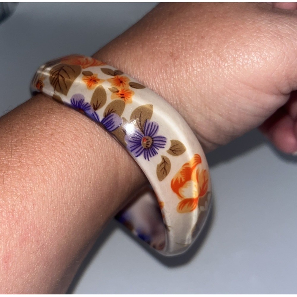 Vtg Clear‎ Lucite Bangle Bracelet Floral Yellow orange green Boho Asymmetrical